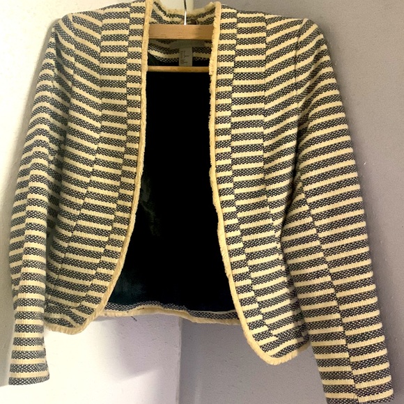 Pre loved dresses - Picture 6 of 7